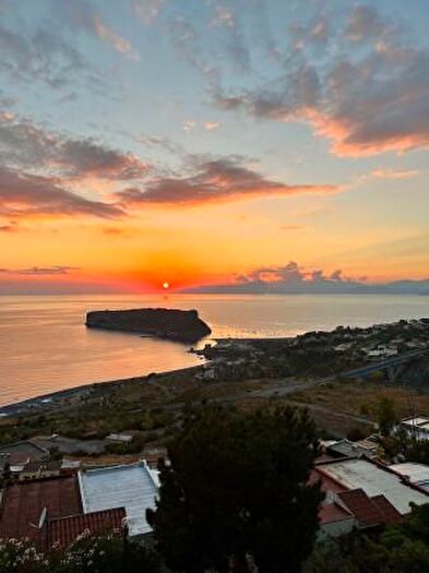 Casa con 5 locali in vendita in Villaggio del Bridge, San Nicola Arcella