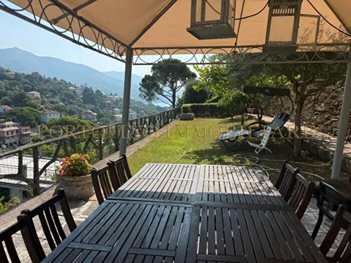 Casa con 6 locali in vendita in Lungomare Federico da Pagana, Rapallo