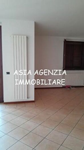 Appartamento trilocale in vendita in Piazza Santa Chiara, Villachiara