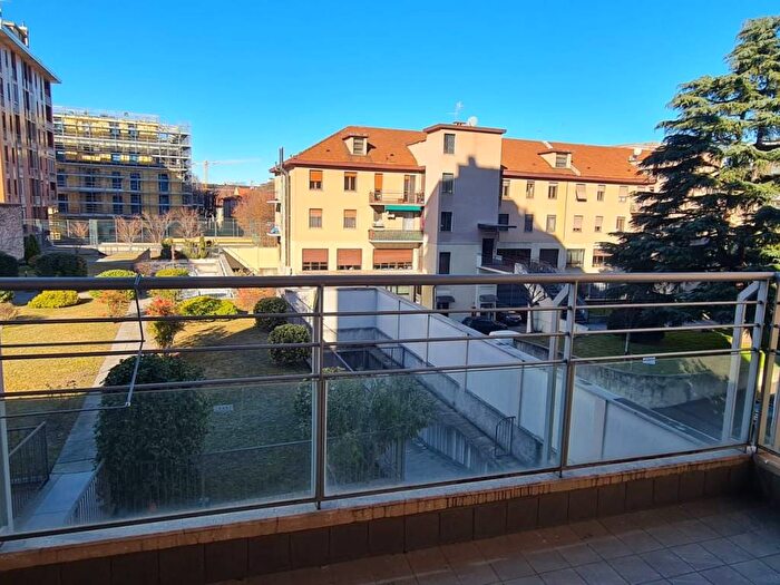 Appartamento bilocale in affitto in Via Melchiorre Gioia, Centrale, Milano