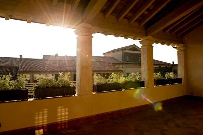 Casa con 6 locali in vendita in Piazza Chiesa, Erbusco