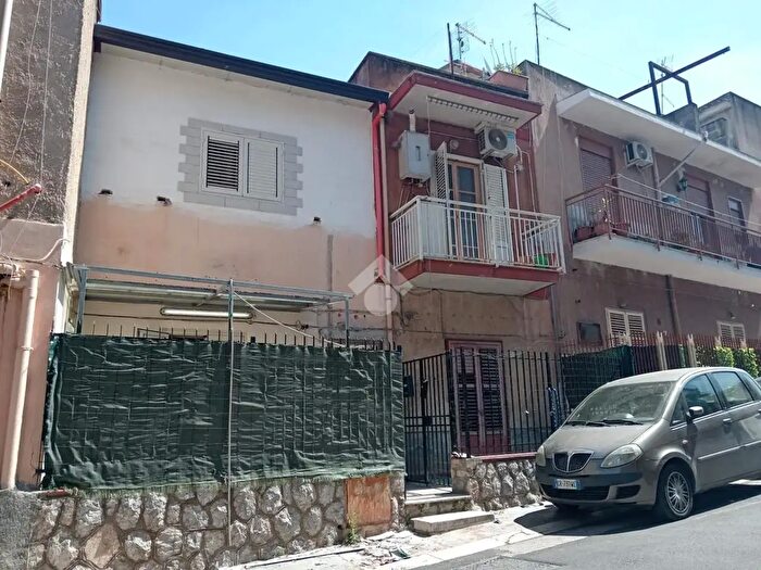 Appartamento trilocale in vendita in Via Trapani Pescia, Palermo