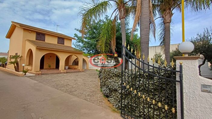 Casa con 5 locali in vendita in Marsala