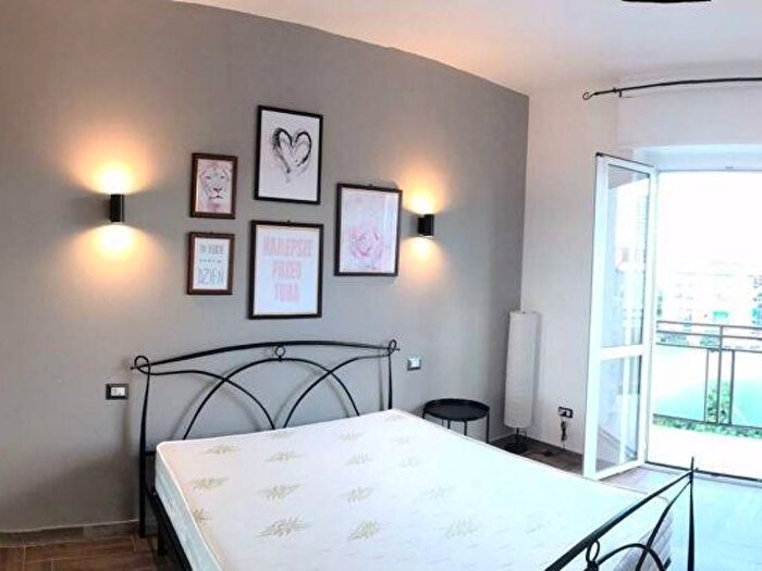 Appartamento trilocale in affitto in Via Filippo Baldinucci, Dergano, Milano