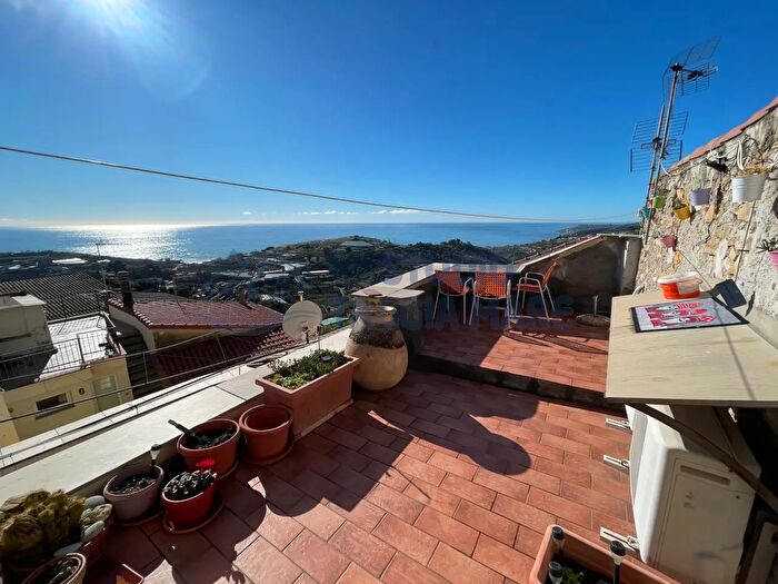 Appartamento con 5 locali in vendita in Via Provinciale, Terzorio