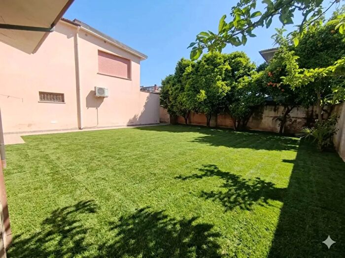 Appartamento con 5 locali in vendita in Viareggio