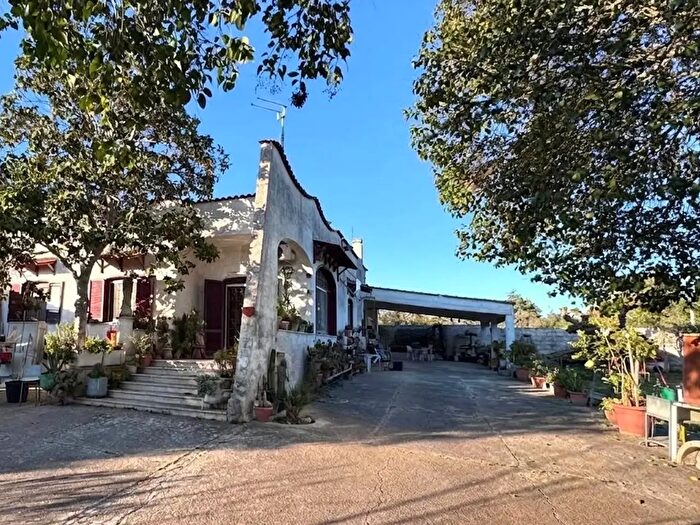 Casa con 5 locali in vendita in Via Martiri dOtranto, Soleto