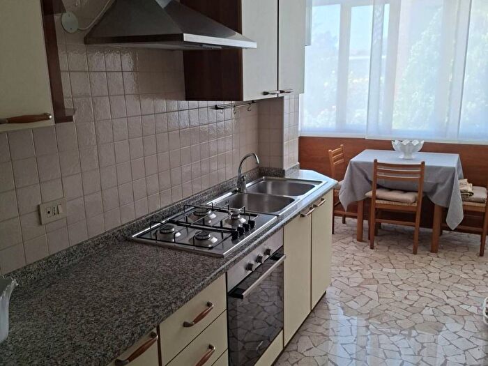 Appartamento quadrilocale in affitto in Via Gino Allegri, Piscine San Paolo, Vicenza
