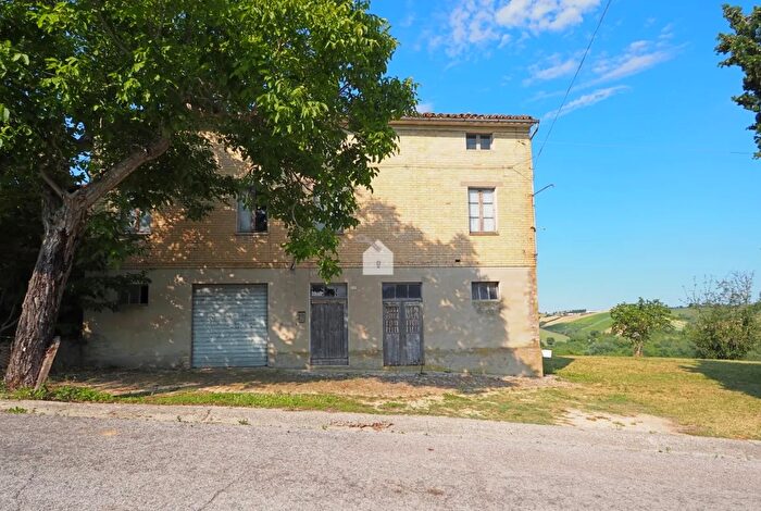 Casa in vendita in Mogliano Zona Semicentrale, Mogliano