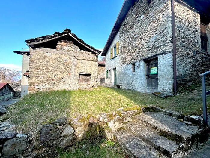 Casa trilocale in vendita in Loc Vezzè, Dorio