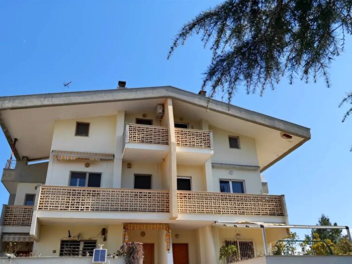 Appartamento quadrilocale in vendita in Via Giuseppe Fanelli, Bari