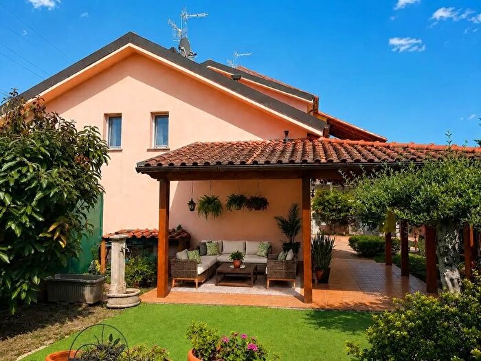 Casa con 5 locali in vendita in Regione Poggi di Leca, Albenga