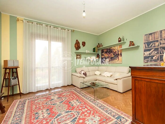 Appartamento trilocale in vendita in Corso Roma, Seriate