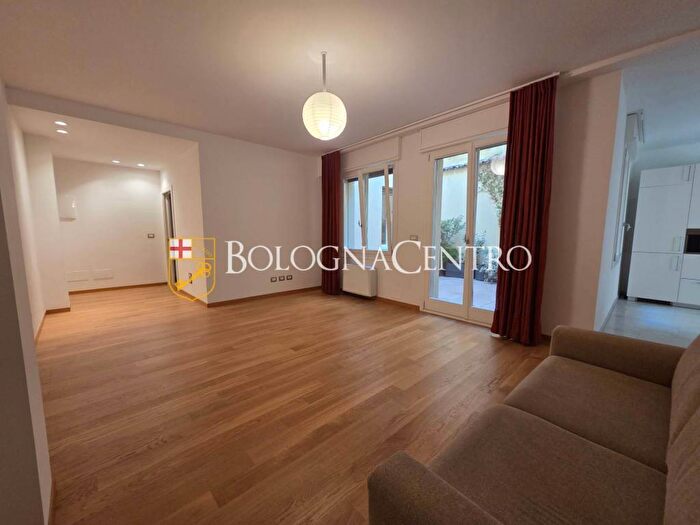 Appartamento quadrilocale in affitto in Via Goito, Centro Storico, Bologna
