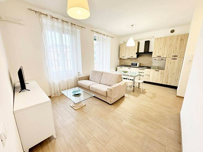 Appartamento trilocale in affitto in Viale Guglielmo Marconi, Muretto di Alassio Stazione Corso Marconi, Alassio