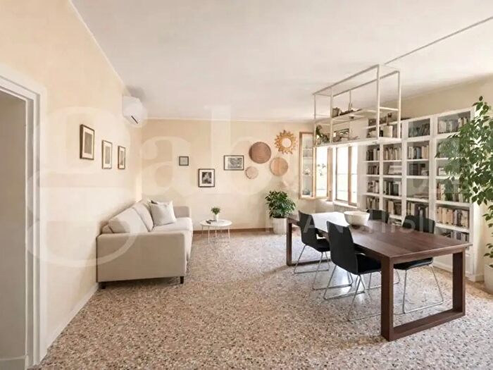 Appartamento quadrilocale in vendita in San Polo, Venezia