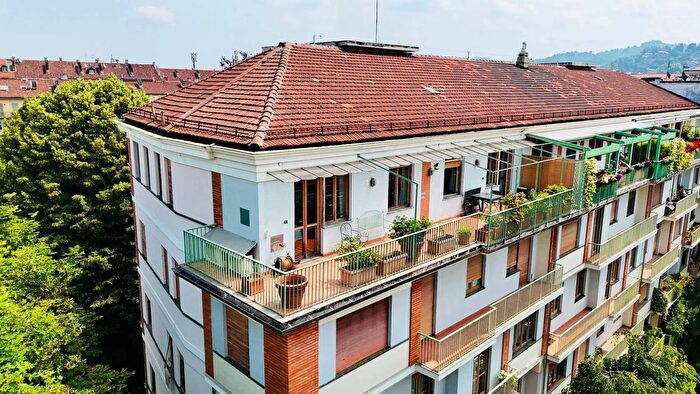 Appartamento con 5 locali in vendita in Via Giovanni Giolitti Torino, Torino