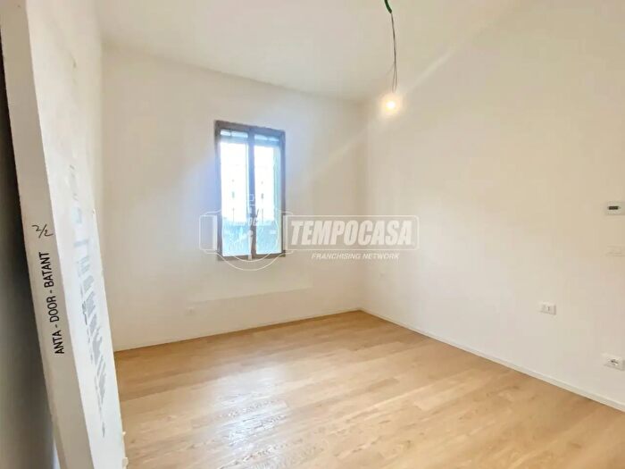 Appartamento trilocale in vendita in Via Piana, Bologna