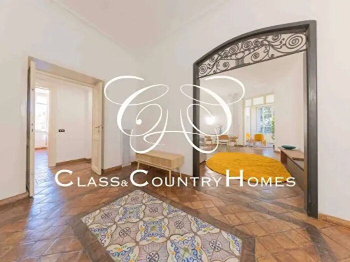 Appartamento con 6 locali in vendita in Via Giovanni Lanza, Roma