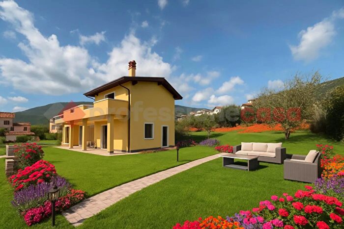 Casa quadrilocale in vendita in Via Vado Oscuro, Piglio