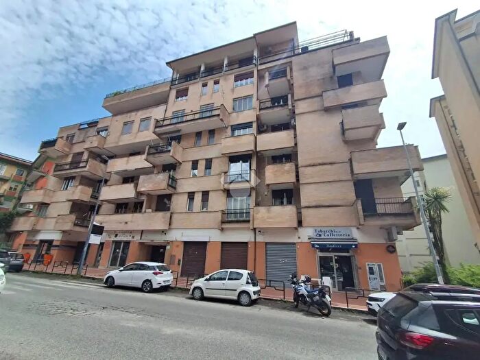 Appartamento trilocale in vendita in Via Antonio Annarumma, Avellino