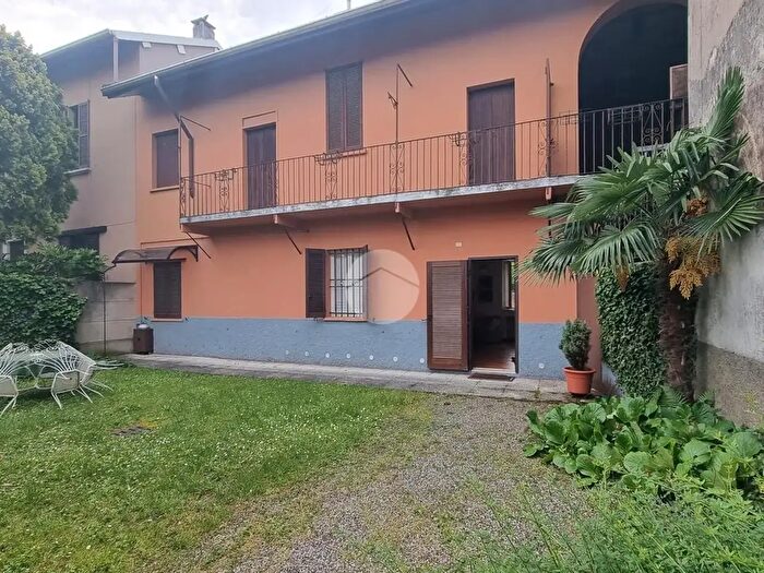 Casa quadrilocale in vendita in Via Cagliari, Busto Arsizio