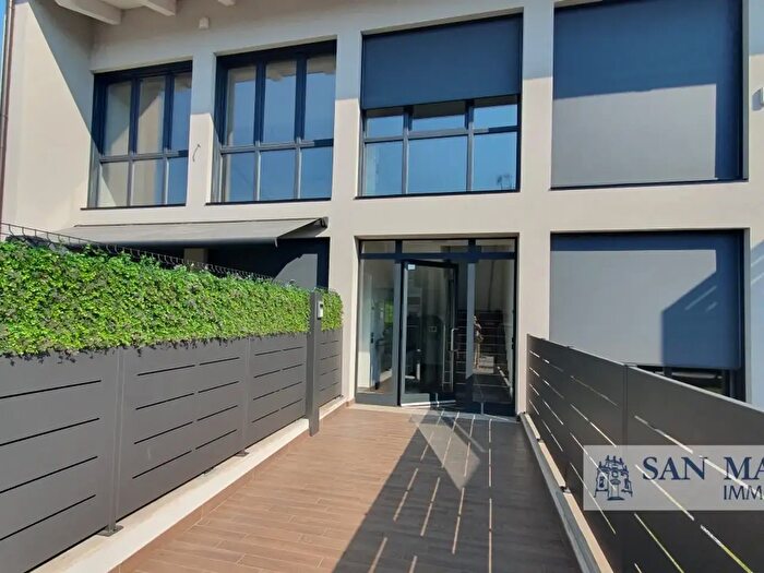 Appartamento quadrilocale in vendita in Via Olmo, Creazzo
