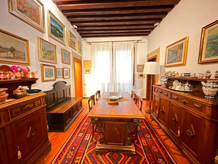 Casa con 6 locali in affitto in Campo San Lio, Santi Giovanni e Paolo Santa Maria Formosa, Venezia