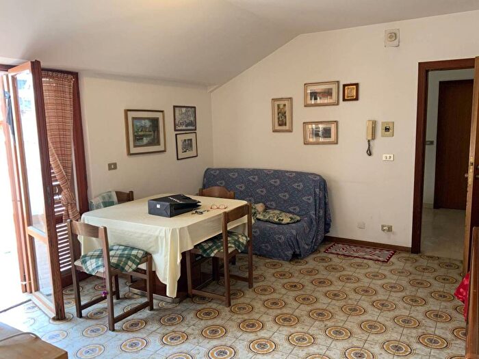 Appartamento quadrilocale in affitto in Via Adda, Lungomare Marconi, Alba Adriatica