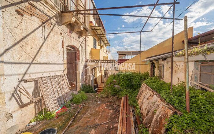 Appartamento quadrilocale in vendita in Via San Pantaleo, Messina