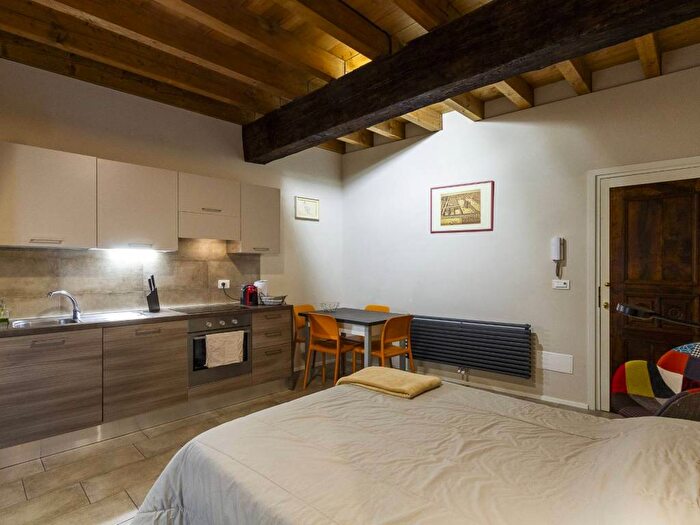 Appartamento monolocale in affitto in Via Delle Torri, Ivrea