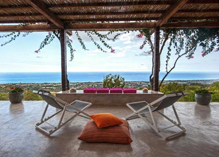 Casa con 6 locali in affitto in SP, Lascari