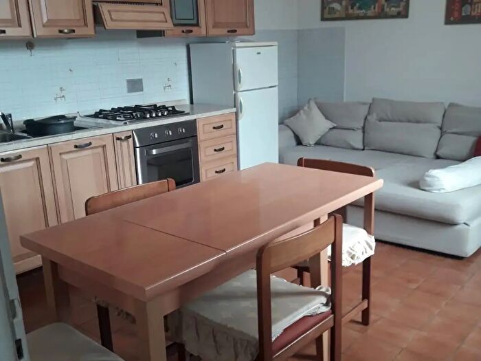 Appartamento quadrilocale in affitto in Carrara