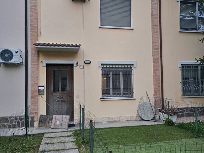 Casa trilocale in affitto in Via Achille Grandi, Massa Finalese, Finale Emilia