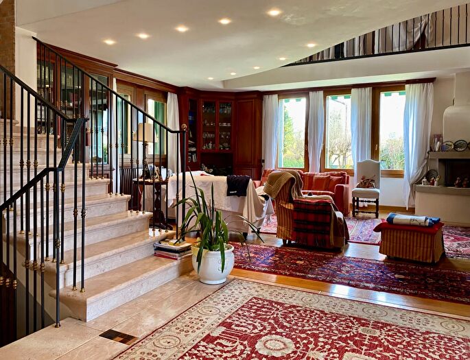 Casa con 6 locali in vendita in Castelfranco Veneto