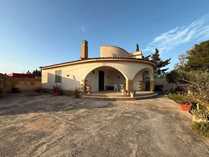 Casa con 5 locali in affitto in Mazara Del Vallo