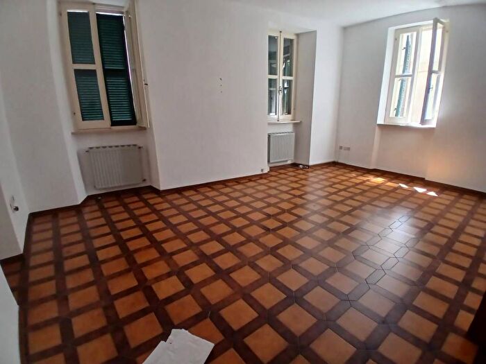 Appartamento quadrilocale in affitto in Via Roma, Centro, San Gemini