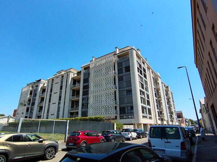 Casa in vendita in Piazza Ovidio, Quartiere Forlanini, Milano