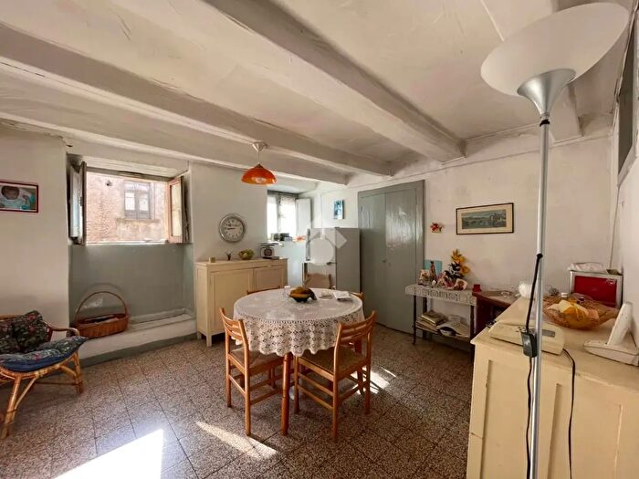 Appartamento con 6 locali in vendita in Via Padolisi, Cosenza