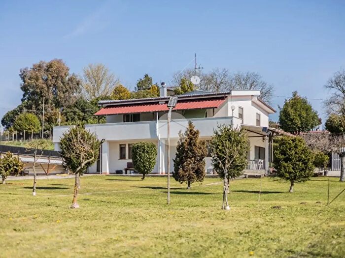 Casa quadrilocale in vendita in Via Vincenzo Cardarelli, Nepi