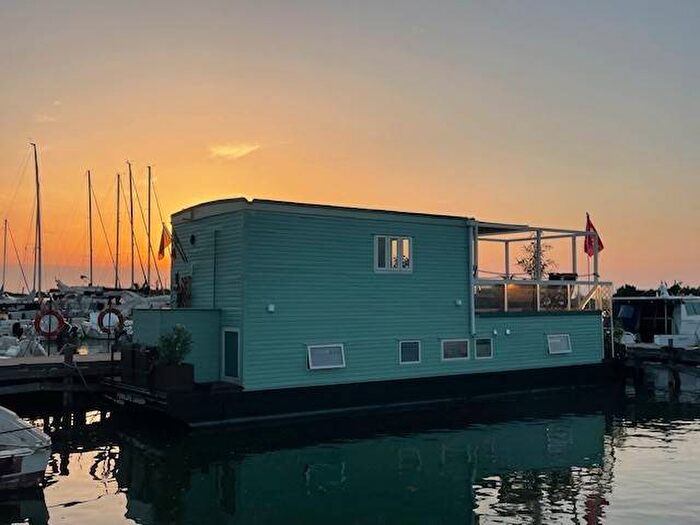 Casa trilocale in affitto in Lungarno Gabriele DAnnunzio, Marina di Pisa, Pisa