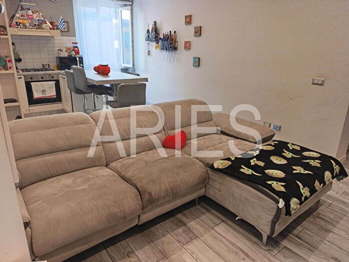 Appartamento trilocale in vendita in Via Capo Palinuro, Roma