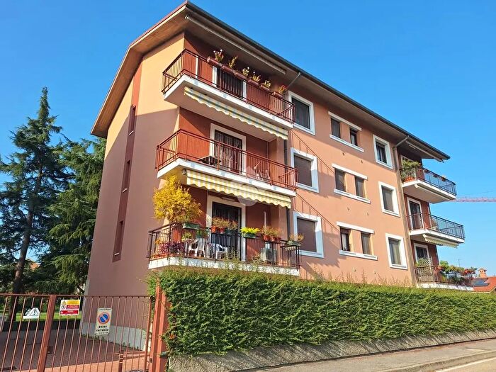 Appartamento quadrilocale in vendita in Via Don Pietro Barberi, Magenta