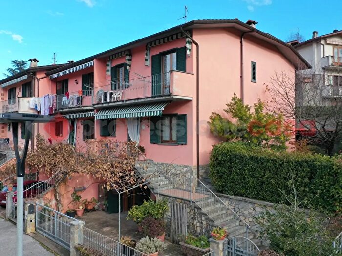 Casa con 5 locali in vendita in Via Casetta, Castelnuovo Di Garfagnana