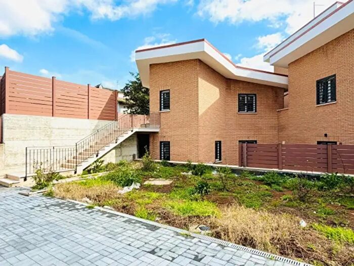 Casa quadrilocale in vendita in Via Poggio delle Rose, Guidonia Montecelio