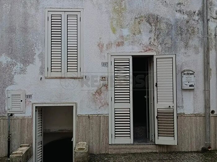 Casa bilocale in vendita in Via San Pio, Muro Leccese