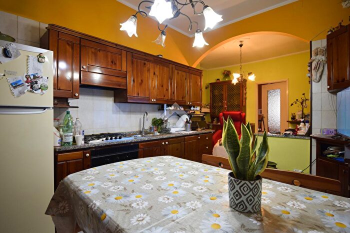 Appartamento trilocale in vendita in Via Tonello Michelangelo, Torino