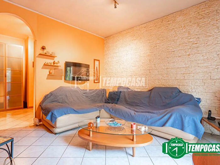 Appartamento trilocale in vendita in Via Ugo Betti, Milano