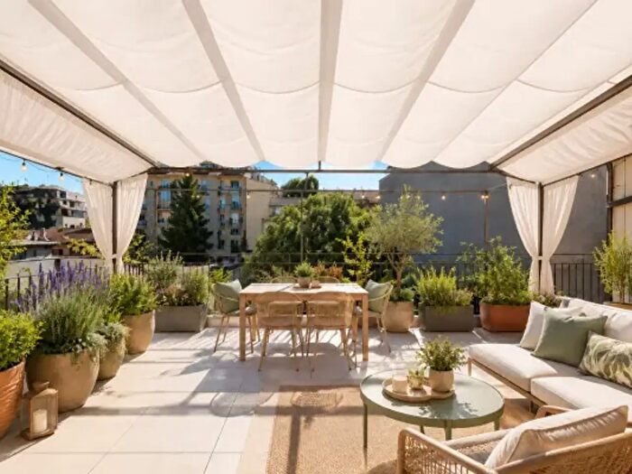Appartamento trilocale in vendita in Milano