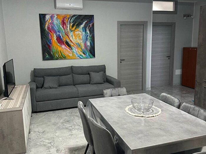 Appartamento trilocale in affitto in Via Nazionale, Cropani Marina, Cropani